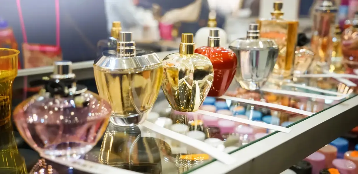 Gümrük Malları Satışı: Parfüm Alımında Dikkat Edilmesi Gerekenler