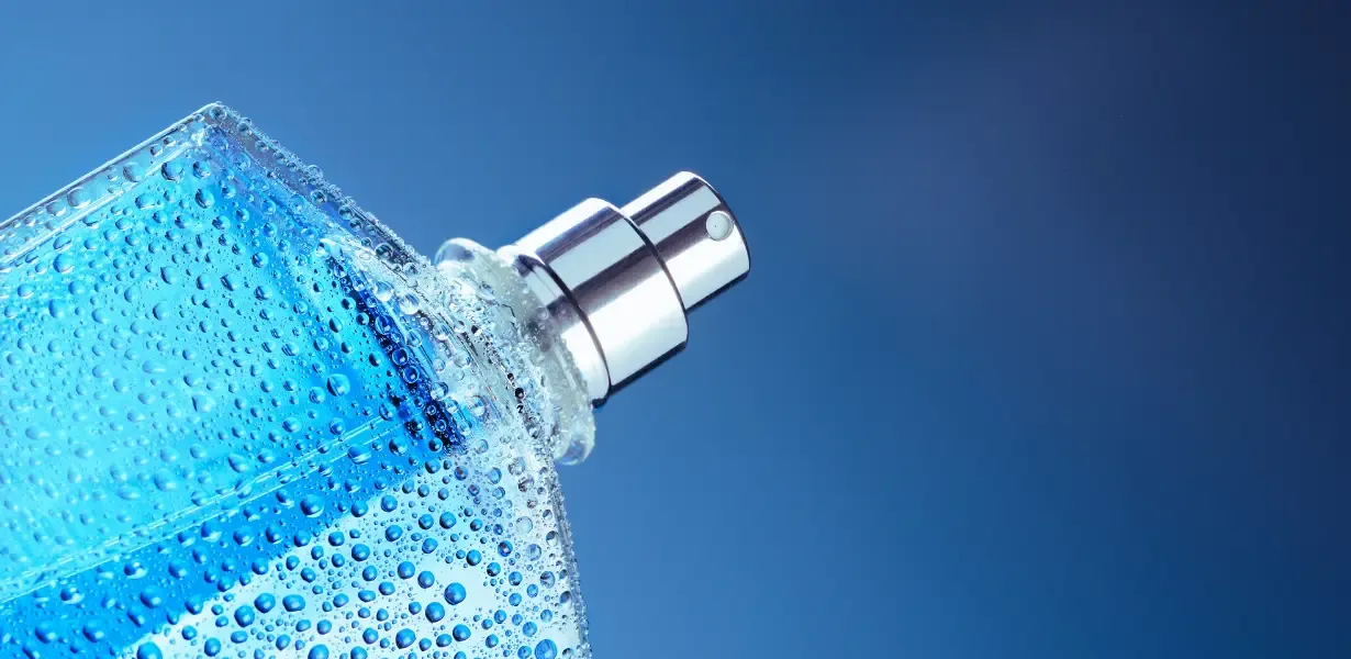 Odunsu Kokular Eşliğinde Parfüm Almak