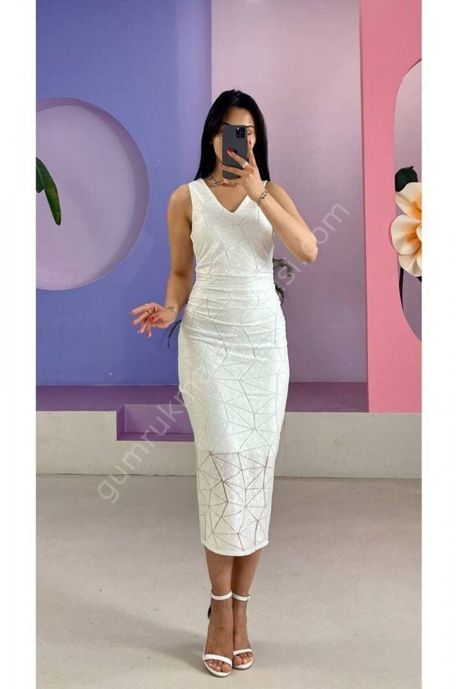 Geometrik Desenli Midi Beyaz Elbise