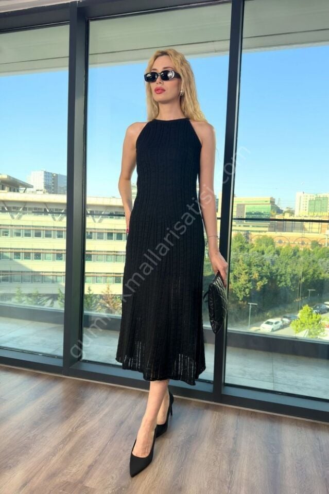 Astarlı Triko Estar Siyah Elbise