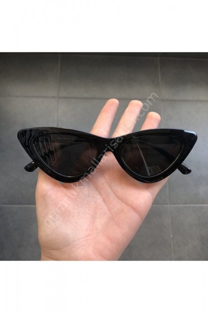 Cat Eye Çerçeveli Siyah Güneş Gözlüğü