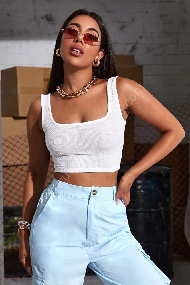 Kadın Yarım Kol Düz Yaka Beyaz Crop Top Bluz