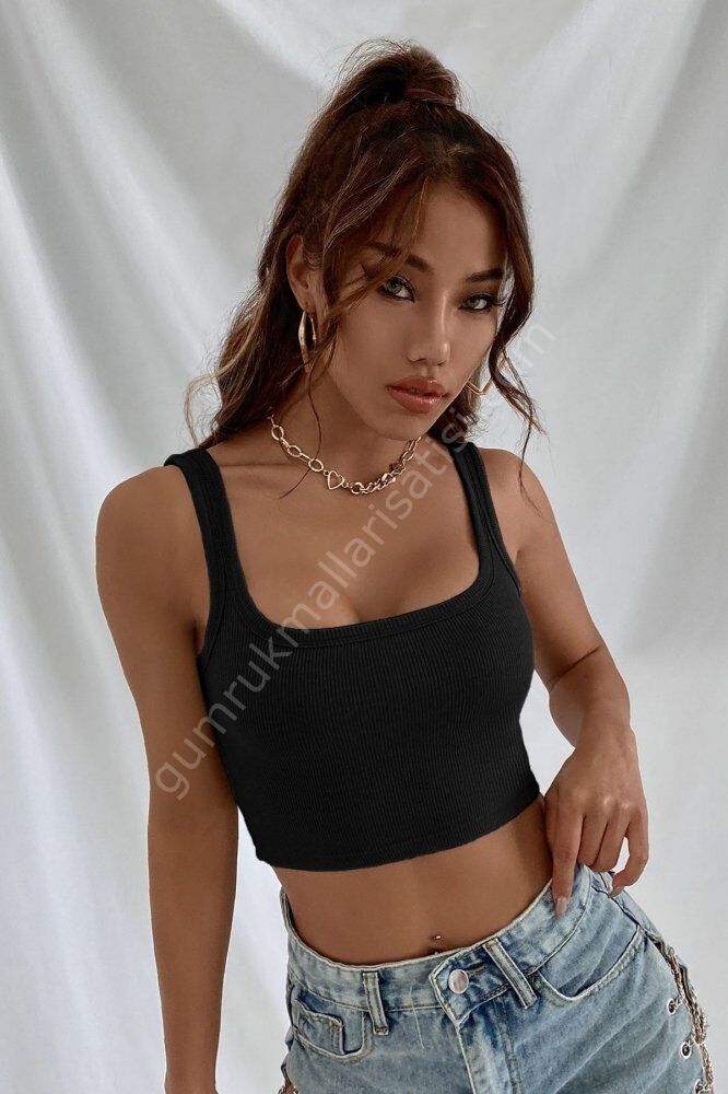 Kadın Yarım Kol Düz Yaka Siyah Crop Top Bluz