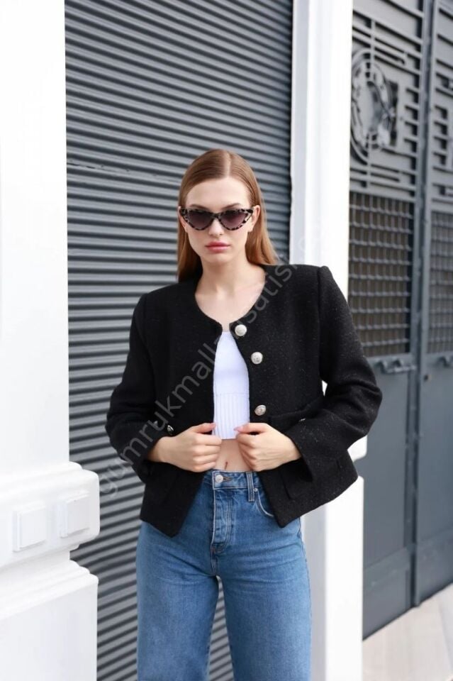 Ekru Düğme Detaylı Tüvit Siyah Ceket