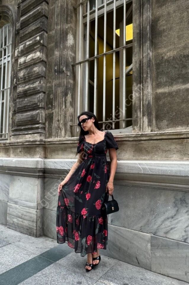 Gece Gülü Zarafeti Uzun Siyah Elbise