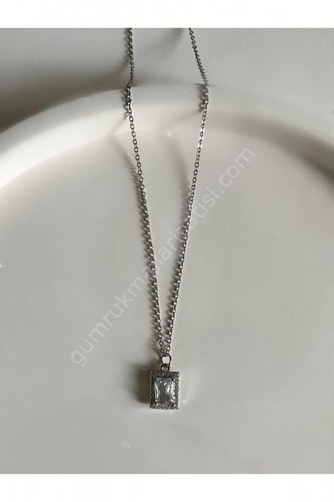 Gümüş Renk Taşlı Baget Çelik Kolye