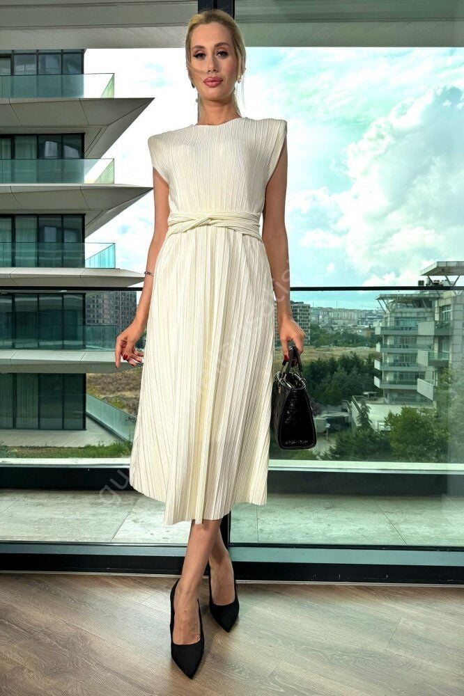 Zarif Astarlı Penye Ape Beyaz Elbise