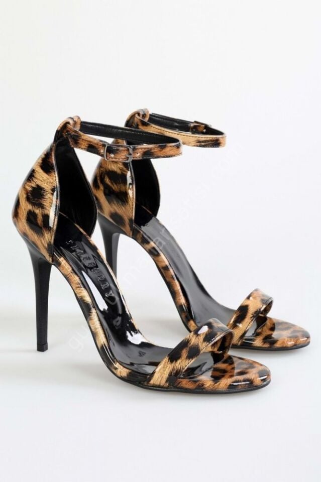 Shoeberry Kadın Lina Leopar Parlak Tek Bant Topuklu Ayakkabı