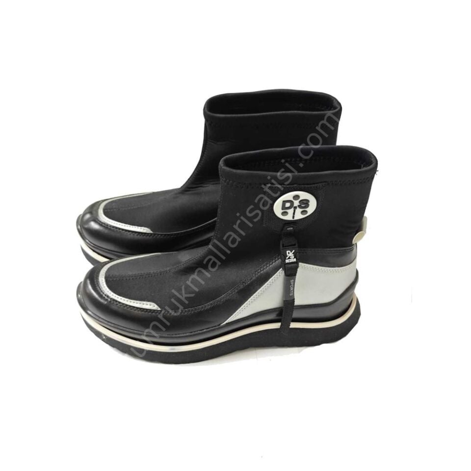 D.S Siyah Beyaz Kadın Botu
