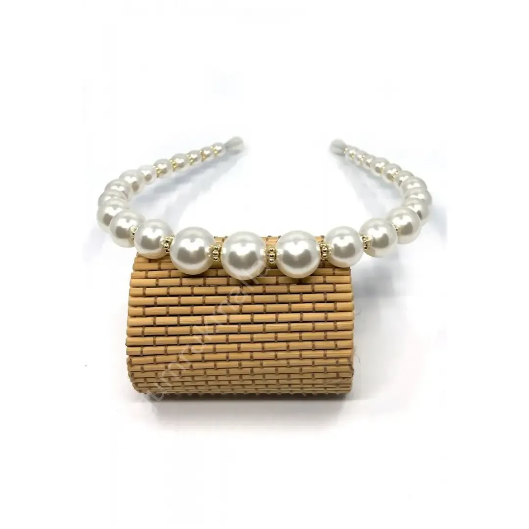 Altın Renk Boncuklu Büyük İncili Beyaz Taç