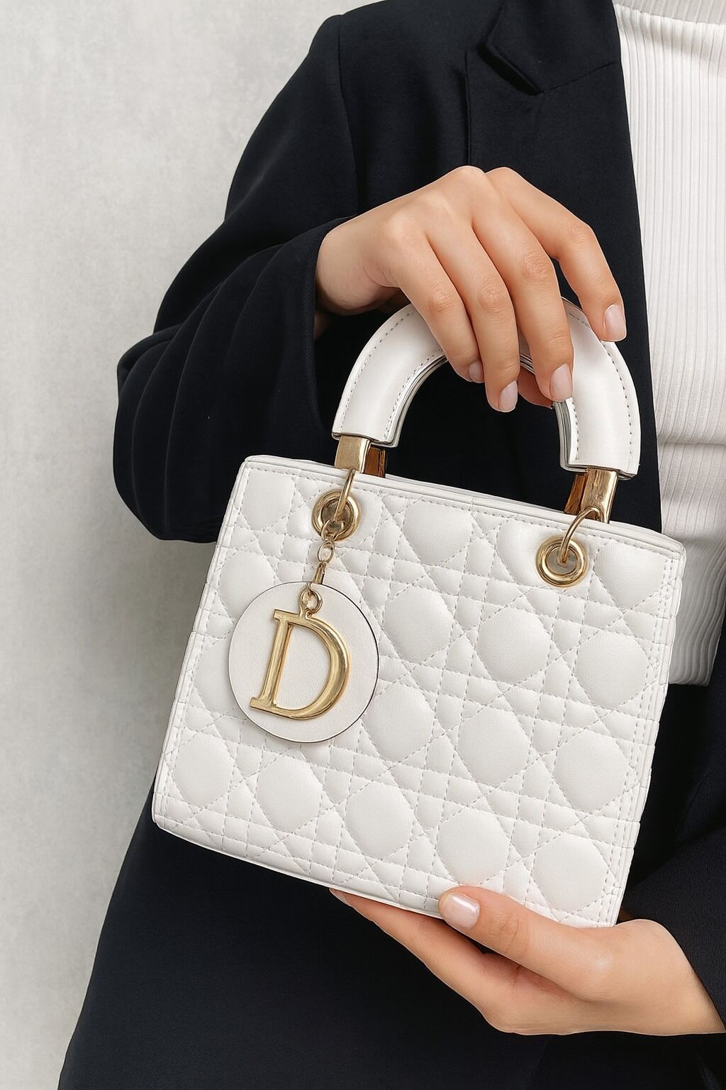 MEZDİA Kadın Beyaz Kapitone Desenli El Ve Omuz Çantası