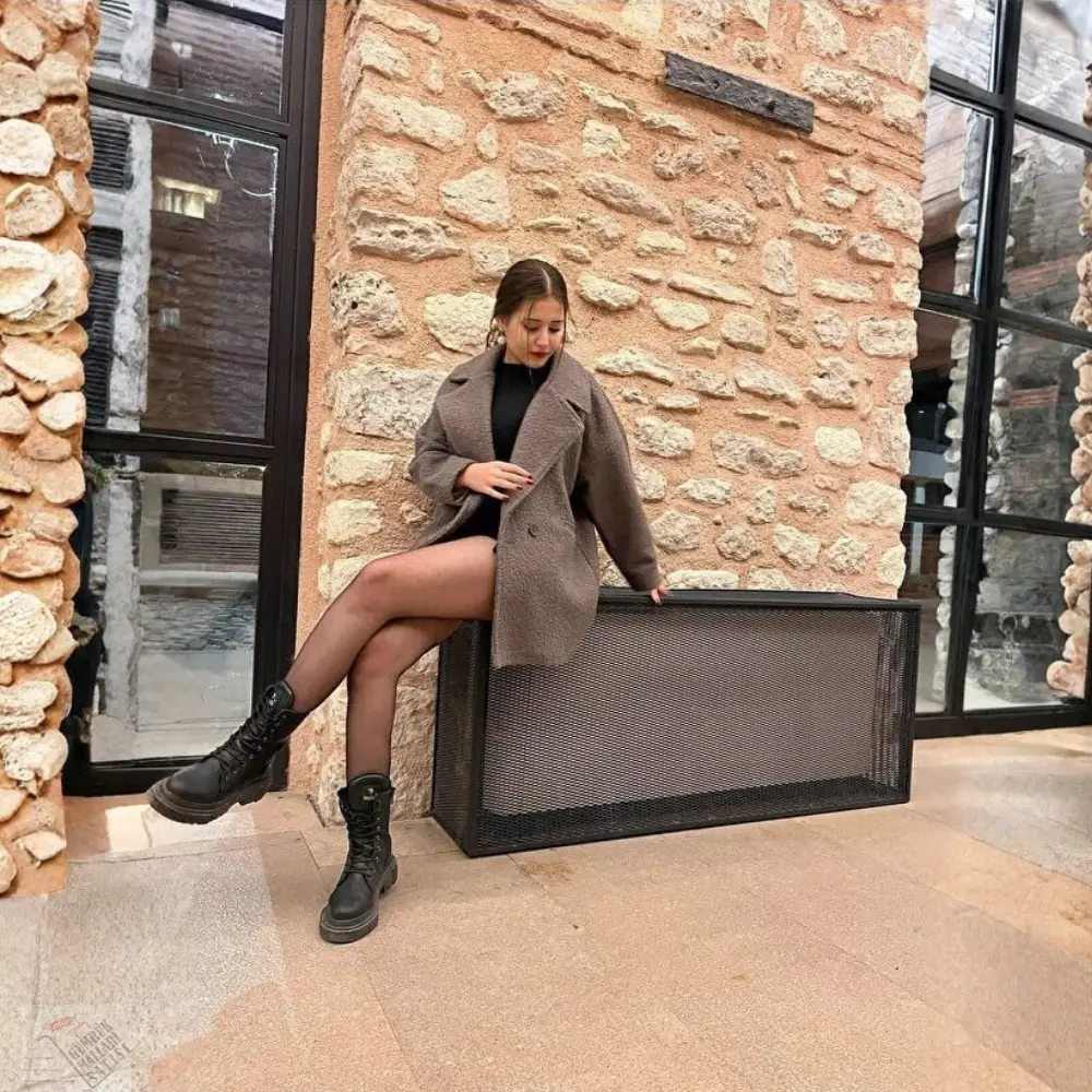 Kir Oversize Tek Düğmeli Peluş Desenli Antrasit Kısa Kaban