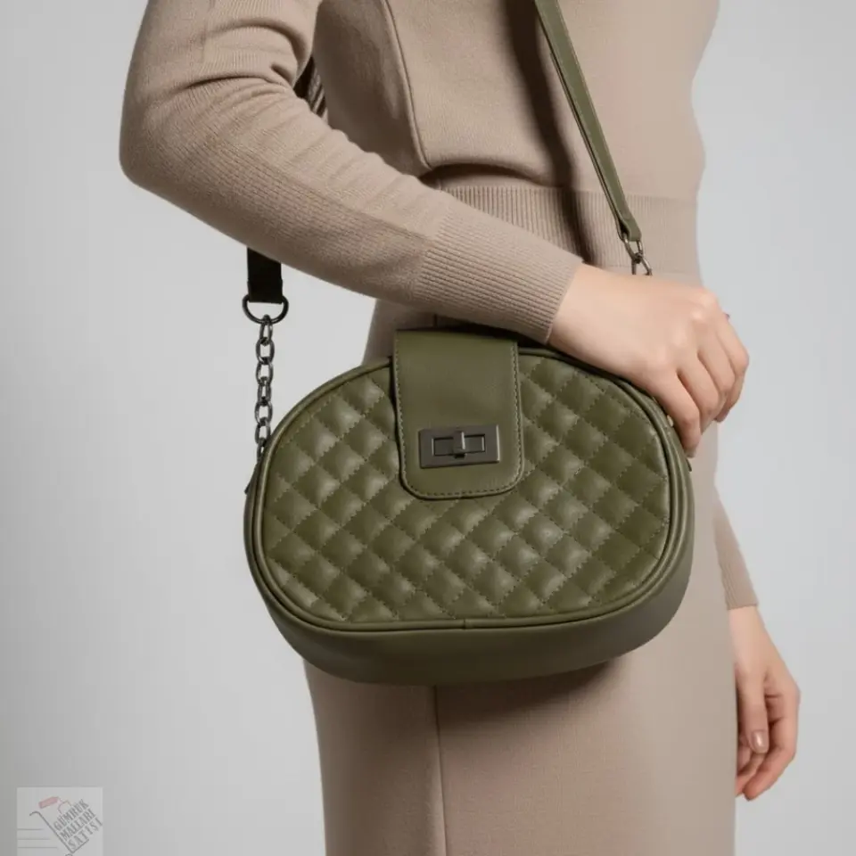 Kadın Kapitone Desenli Zincir Askılı Omuz Çantası Haki