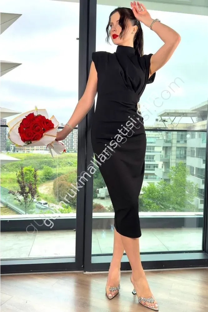 Damla Broşlu Krep Damşık Beyaz Elbise S - siyah