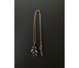 Yaprak Detaylı Kadın Kolye